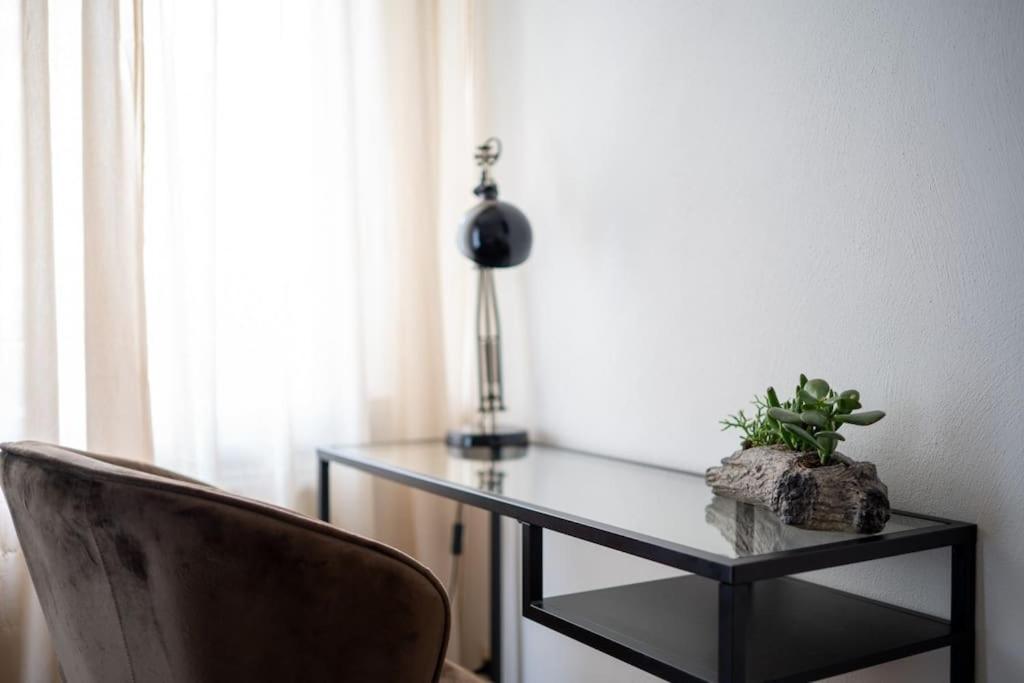 Wohnung Naehe Stadtzentrum Mit Wohnzimmer Und Kueche 코블렌츠 외부 사진
