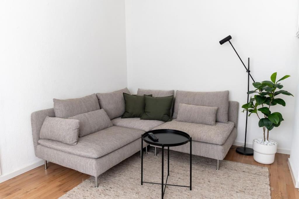 Wohnung Naehe Stadtzentrum Mit Wohnzimmer Und Kueche 코블렌츠 외부 사진