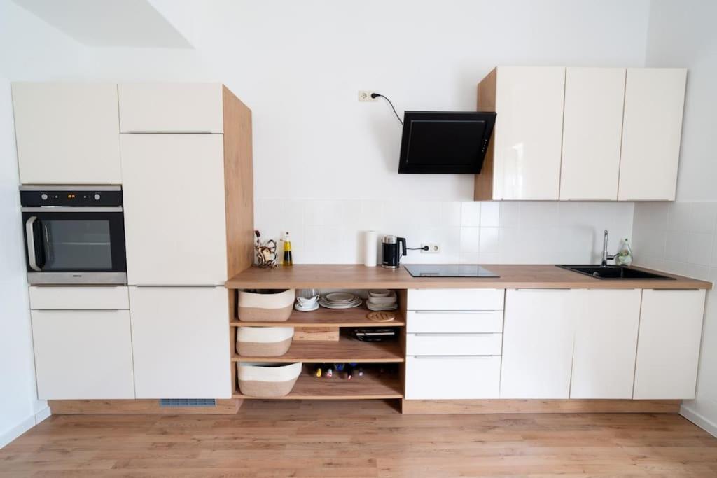 Wohnung Naehe Stadtzentrum Mit Wohnzimmer Und Kueche 코블렌츠 외부 사진